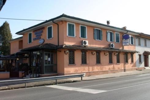 Albergo Isonzo Gorizia Bagian luar foto
